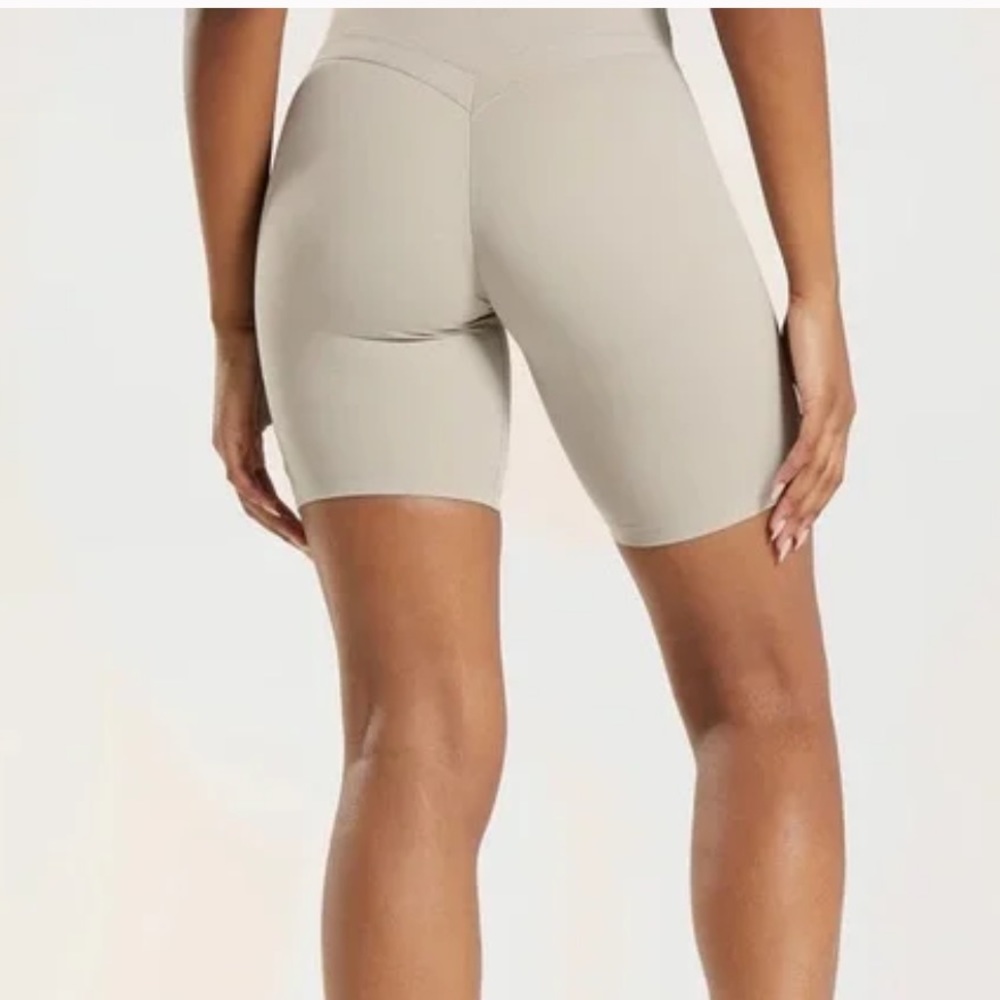 Gymshark Whitney Simmons Mink cycling length Shorts size small